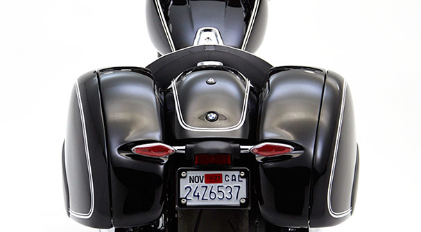 BMW R18