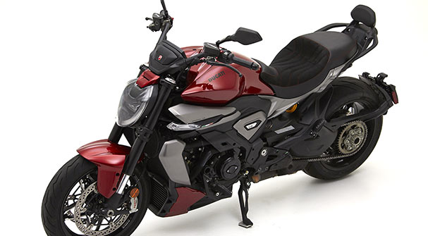 Ducati XDiavel V4
