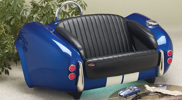 Cobra Style Couch