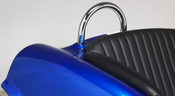 Cobra Style Couch