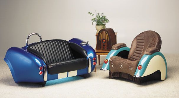 Cobra Style Couch