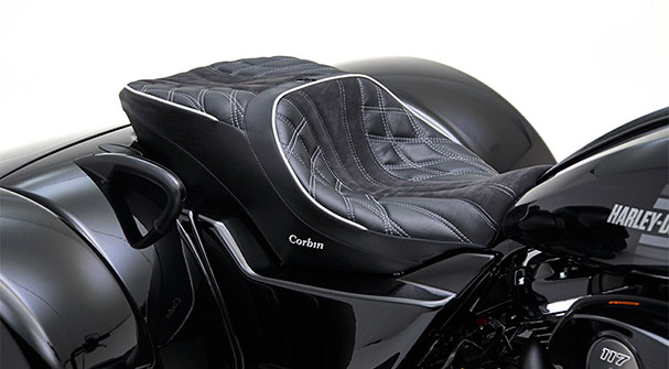Road Glide 3