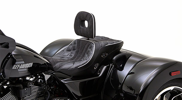 Road Glide 3