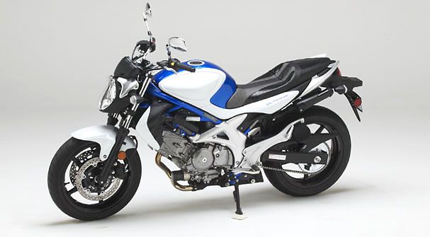 Suzuki Gladius