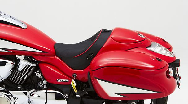 Suzuki Boulevard M109 R