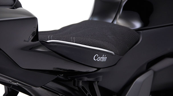 Yamaha R7