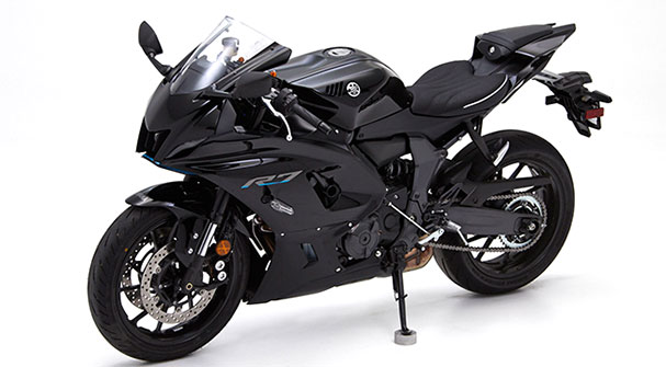 Yamaha R7