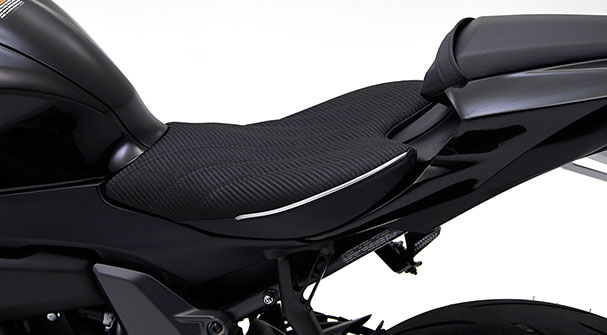 Yamaha R7
